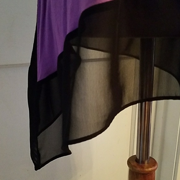 Top - Picture 2 of 3